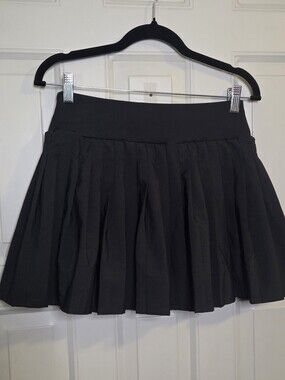 Vital Life - Women's Black Pleated Flare/ Skater Mini Skort